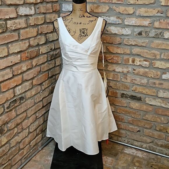 NWT Alfred Sung Wrap Bodice V neck Cocktail length dress size 6 - Picture 3 of 14